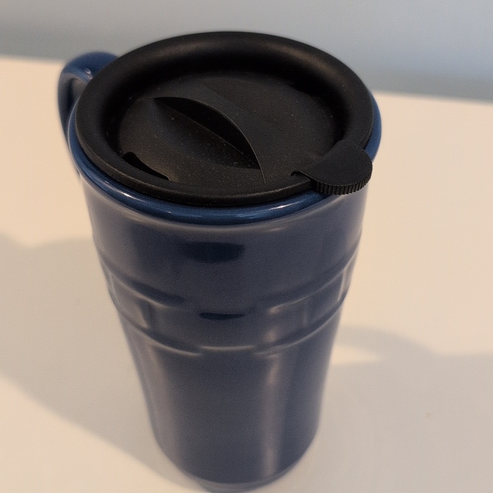 Longaberger Ceramic Woven Traditions Cornflower Blue Travel Mug With Lid - Picture 5 of 16